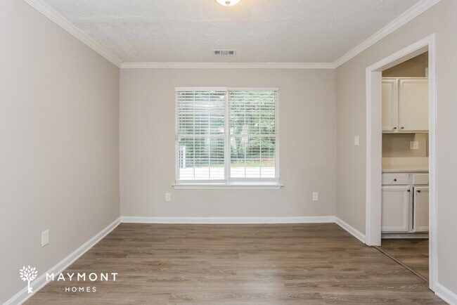 Building Photo - 3755 Jasmine Ln SW