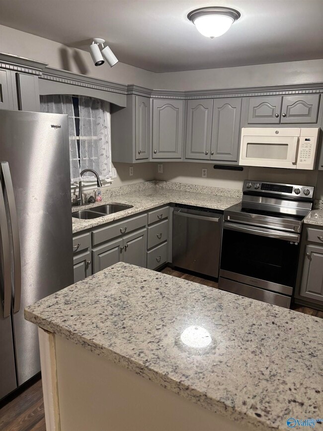 Foto del edificio - 3102 Adonna Dr NW