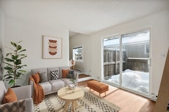 Building Photo - 2704 Garfield Ave