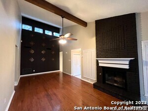 Foto del edificio - 8423 Timber Bridge St