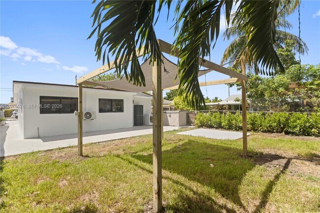 Foto del edificio - 3125 NW 21st Ct