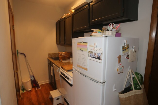 Foto del edificio - 3524 N Marshfield Ave
