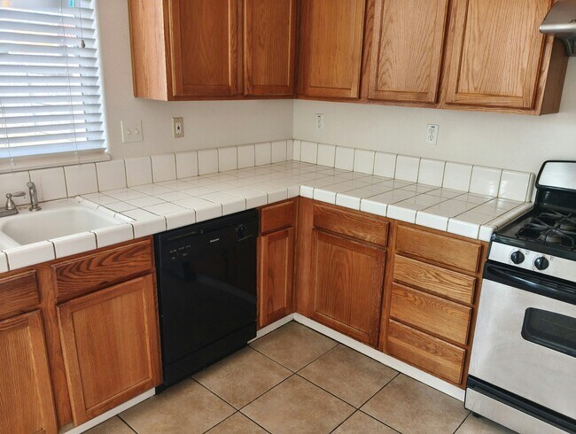 Foto del edificio - 5929 Tangerine Ave