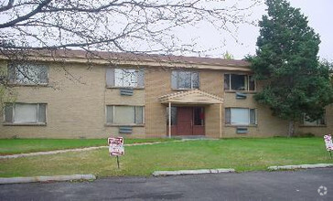 Building Photo - 10620 W 8th Ave
