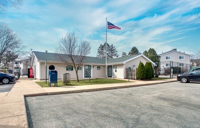 Building Photo - Cedar Trail Apartments