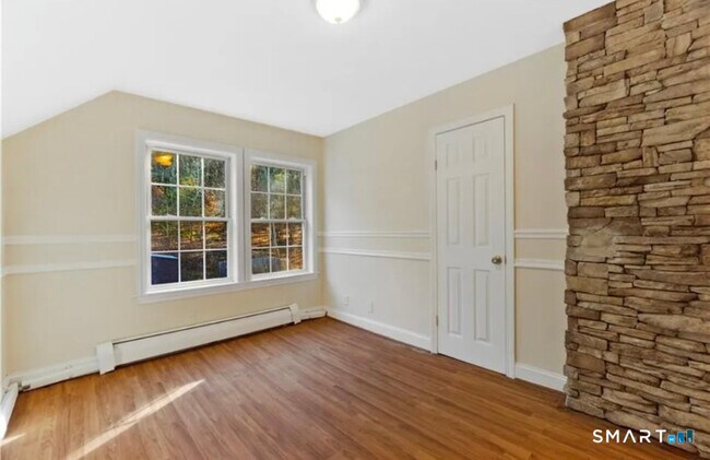 Foto del edificio - 204 Main St