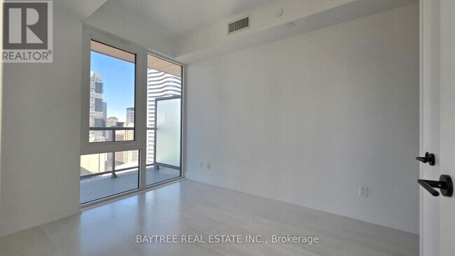 Photo du bâtiment - 308 Jarvis St