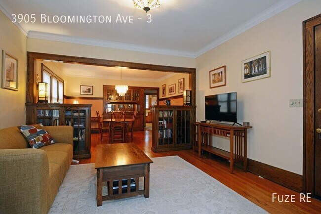 Foto del edificio - 3905 Bloomington Ave