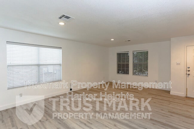 Building Photo - 6611 Taree Loop