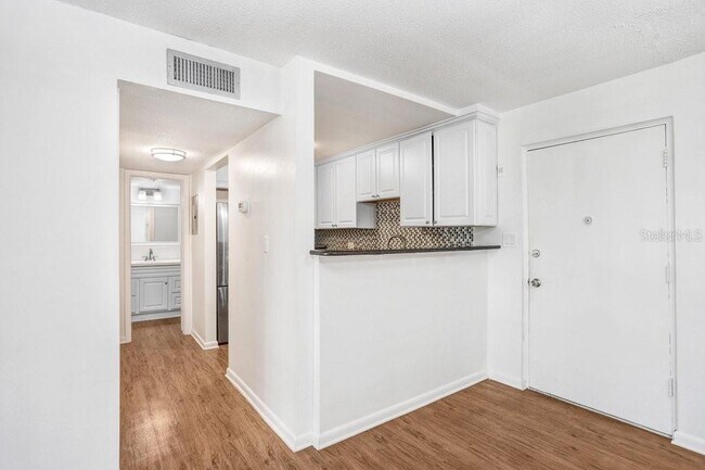 Foto del edificio - 2302 S Manhattan Ave