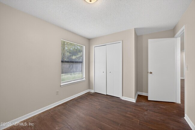 Foto del edificio - 13142 Annandale Dr S