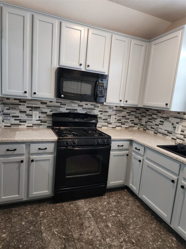 Foto del edificio - 1714 Village Townhome Dr