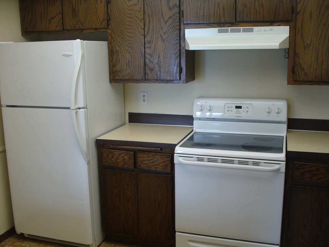 Nice Kitchen - 8915 Hamline Ave N