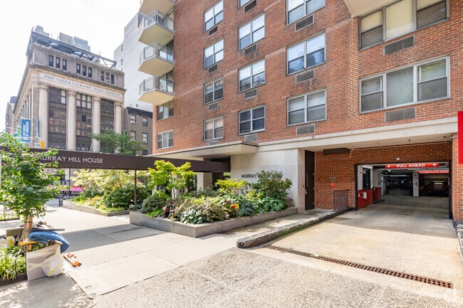 Building Photo - Murray Hill House