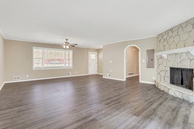 Building Photo - 2950 The Meadows Way