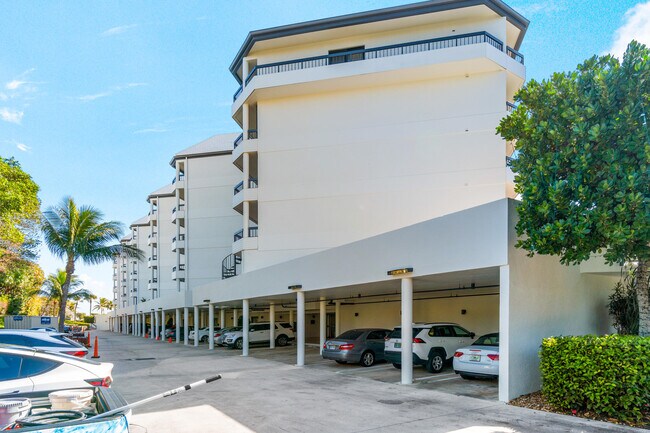 Building Photo - 120 S Ocean Blvd