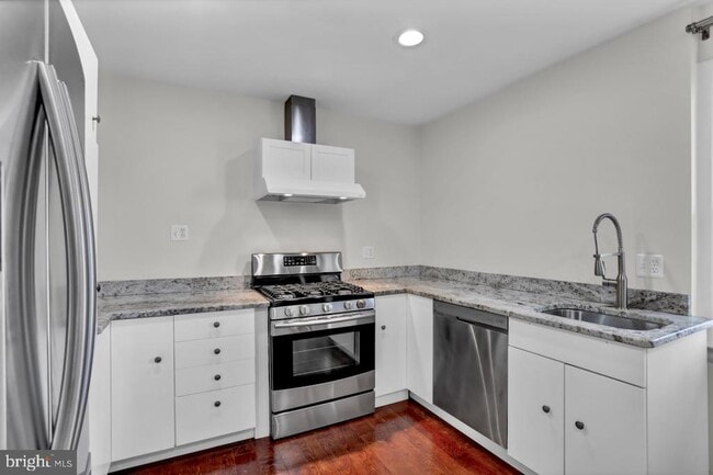 Building Photo - 5608 Ottawa Rd