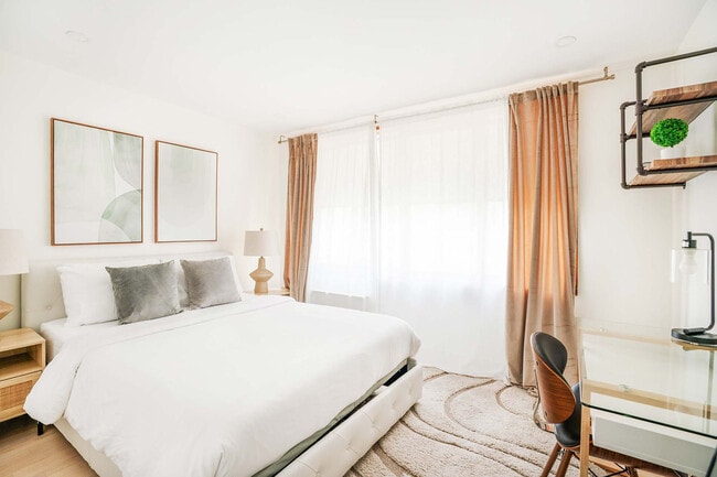 Foto del edificio - 244 E 75th St