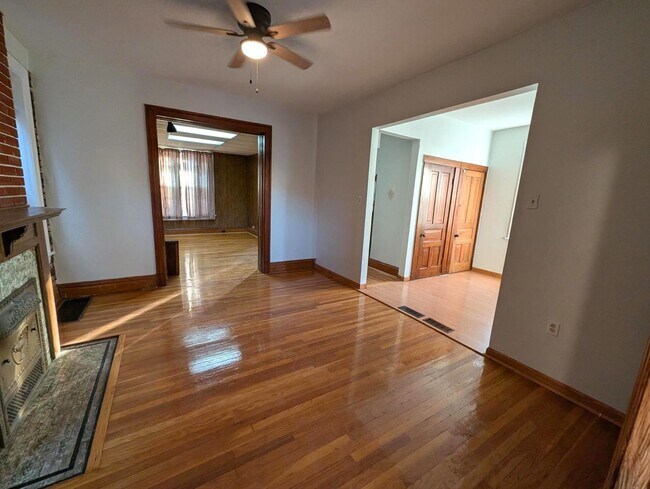 Building Photo - Historic Charm, Modern Comfort & a Killer Location