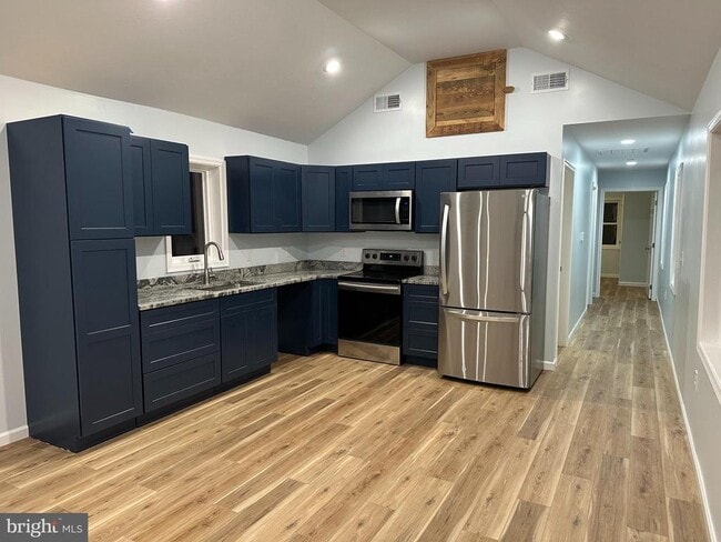 Building Photo - 40 Mt Hope Rd