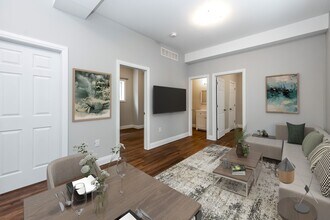 Building Photo - 453 Wentworth St N