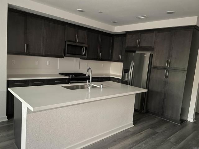 Foto del edificio - 2055 Bravo Loop