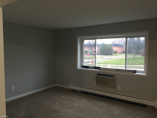 Building Photo - 4915 Briarwood Ave