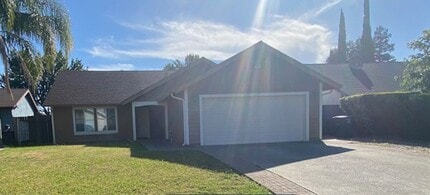 Building Photo - 333 Bishop Dr