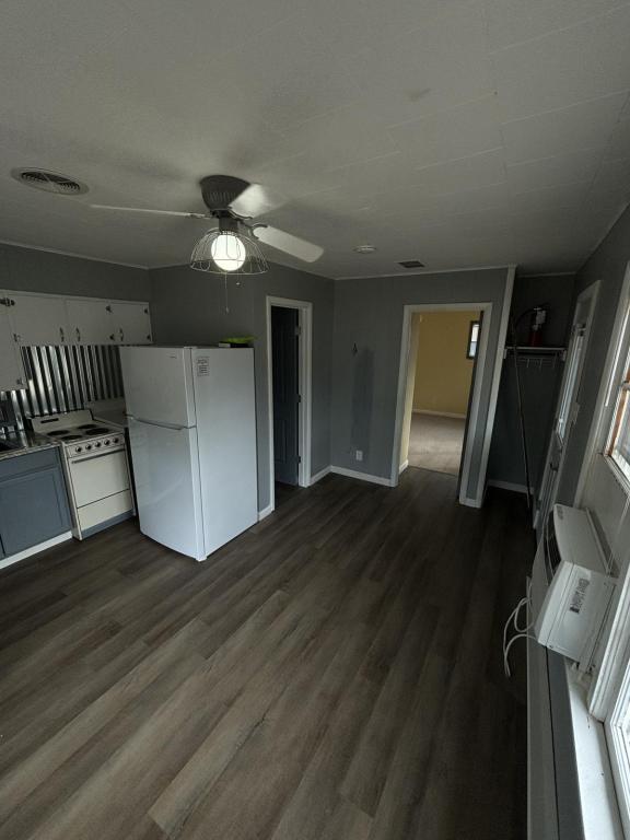 Foto del edificio - 1527 Cranfield Rd