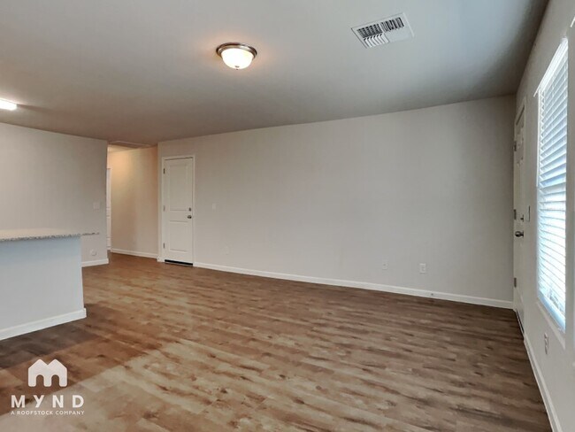 Building Photo - 254 S Picacho Heights Rd