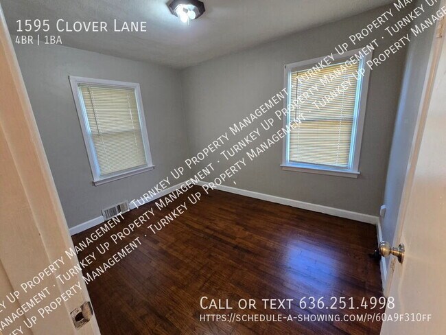 Foto del edificio - 1595 Clover Ln