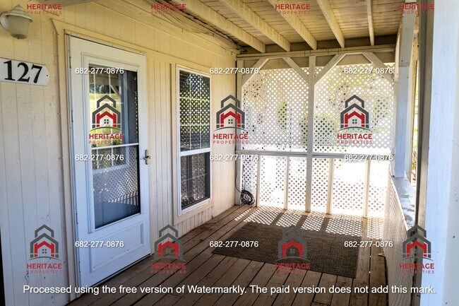 Building Photo - 91 Runaway Bay Dr