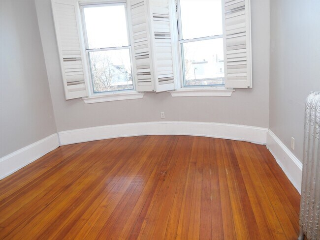 Foto del edificio - 16 Chestnut Hill Ave