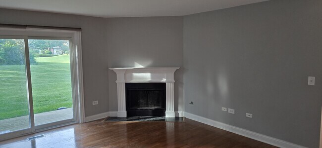 Foto del edificio - 43 Foxcroft Rd