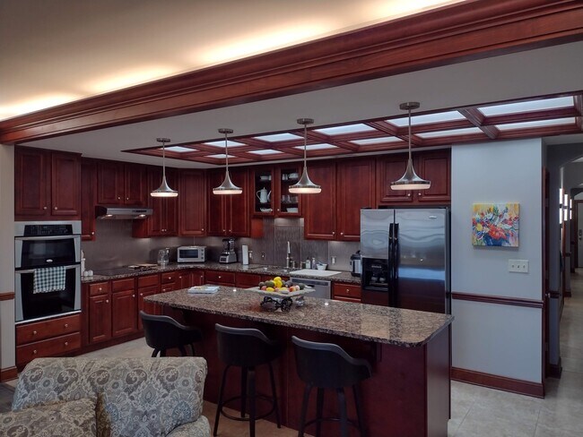 Foto del edificio - 737 Battery Pl