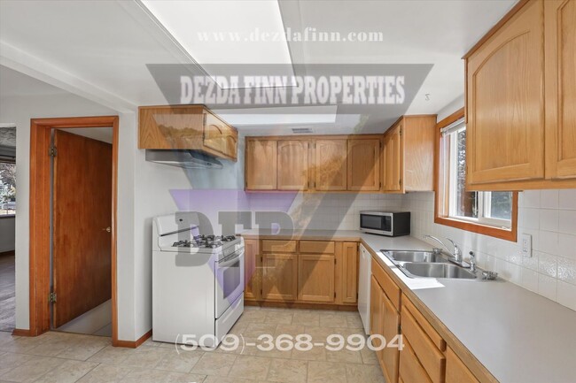 Foto del edificio - 3+ bedroom, 1 bath in Mead District