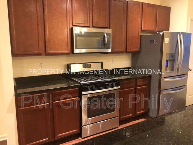 Foto del edificio - 106 Mercer Ct
