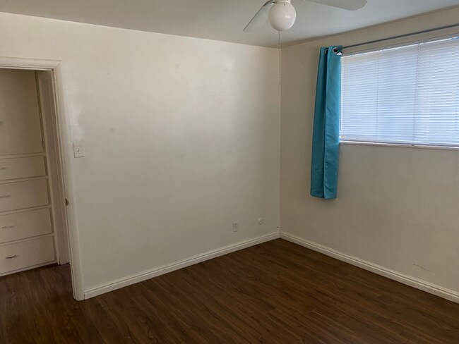 Building Photo - 2530 S 700 E