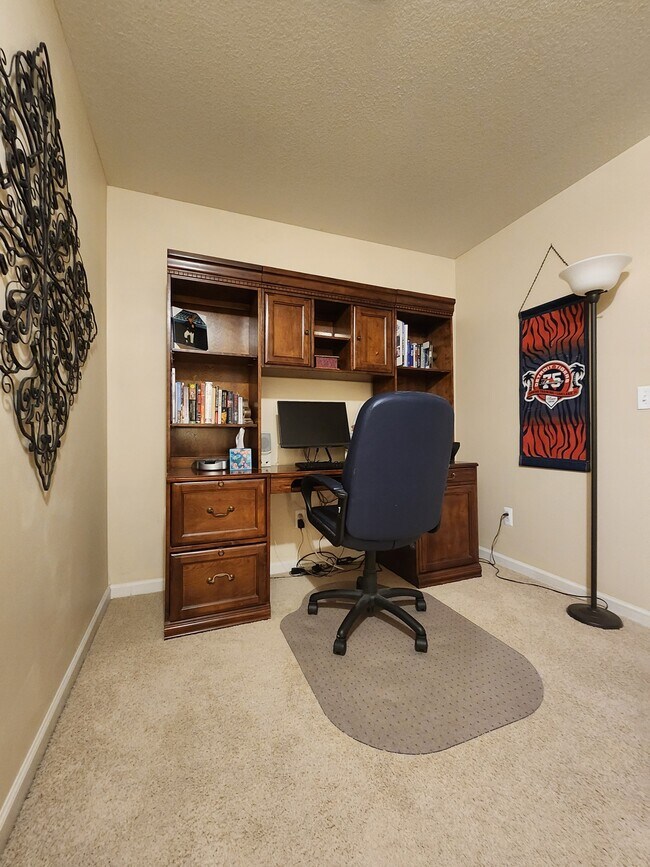 Building Photo - 14375 Timberline Dr
