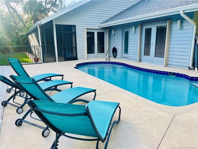 Building Photo - 8 Kingston Ct