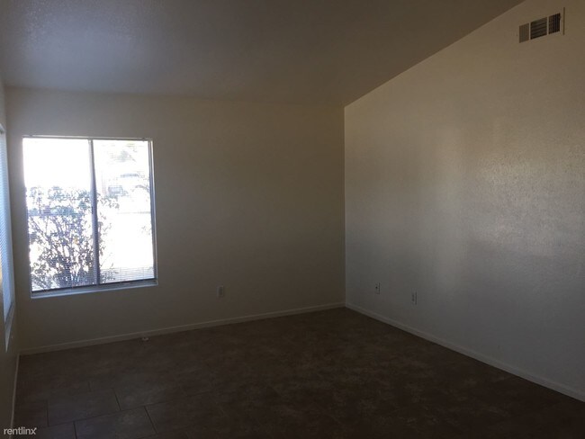 Foto del edificio - 233 Beachwood Dr