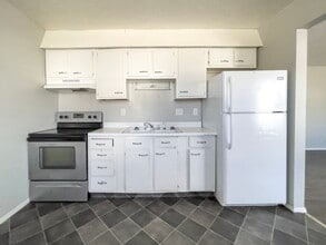 Building Photo - 1703 E 14th St