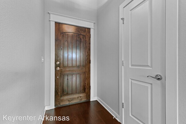 Foto del edificio - 4 br, 2 bath House - 206 Monroe St