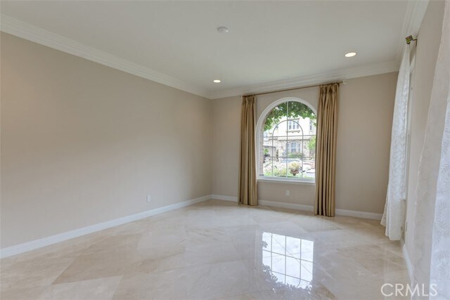 Building Photo - 27685 Manor Hill Rd
