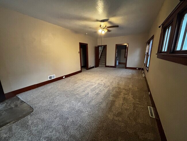 Principal - 523 S Montana St