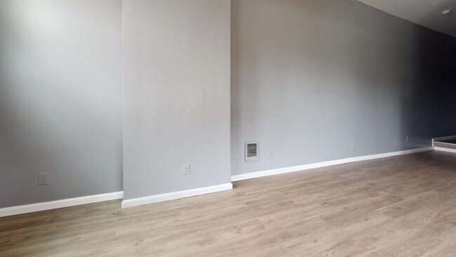 Photo - Beautiful 2 Bedroom / 2 Bathroom Apartment