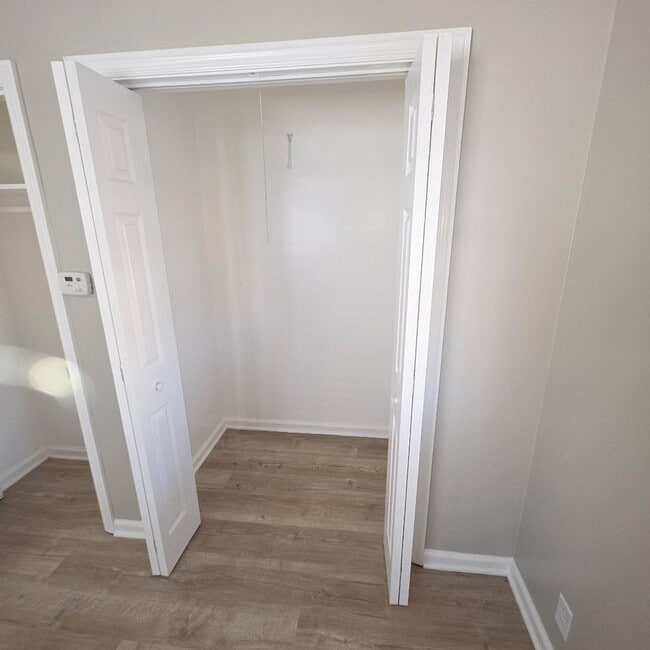 Building Photo - 705 S J St