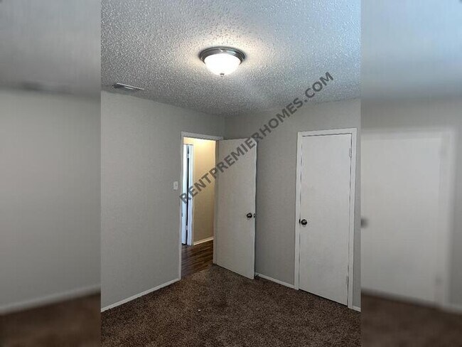 Building Photo - 3322 Country View, Schertz, TX 78108