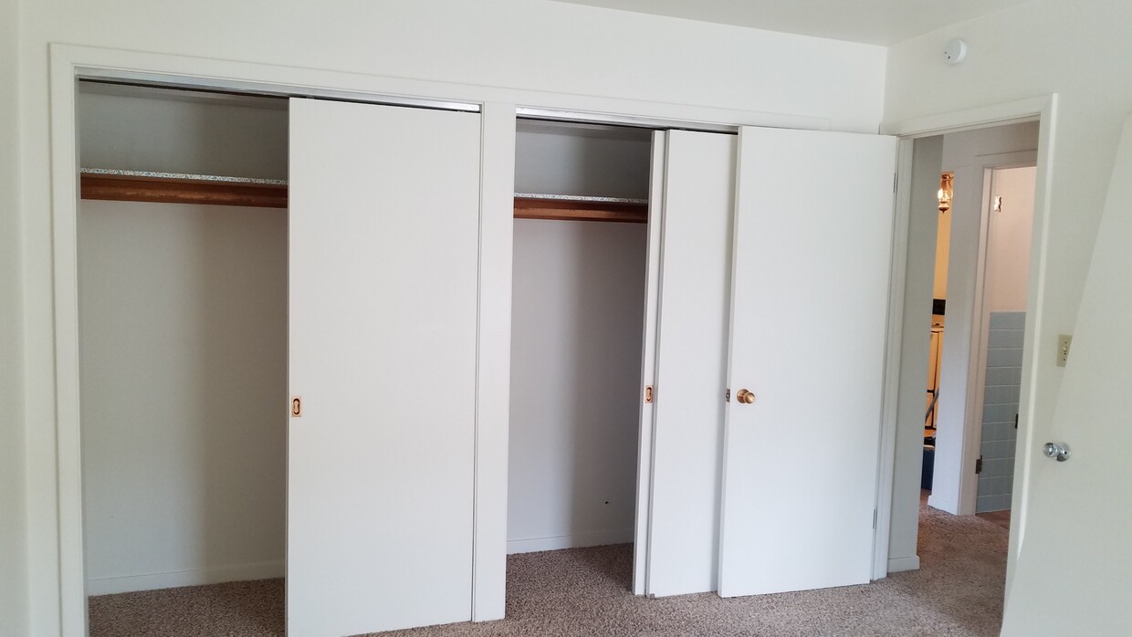 Double master closet - 1419 N 8th St