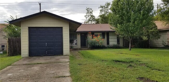 Building Photo - 8532 Woodstone Dr